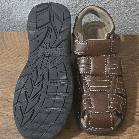 Arizona Jean Company Brown Kids Sandals - Picture 3 of 4